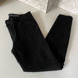 GAP- Legging Skimmer - Black 8 / 29R Crop Capri